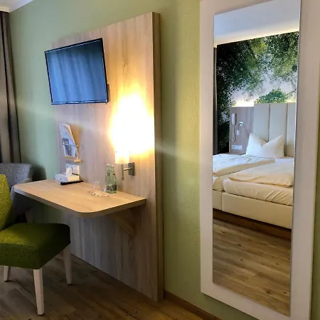 Hotel Zur Kanone Отель Tautenhain